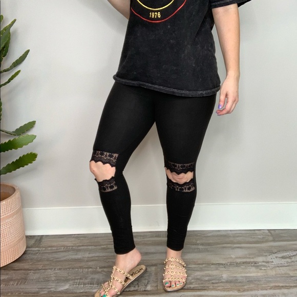 Jet Set Lace Cutout Leggings Black - Picture 2 of 6